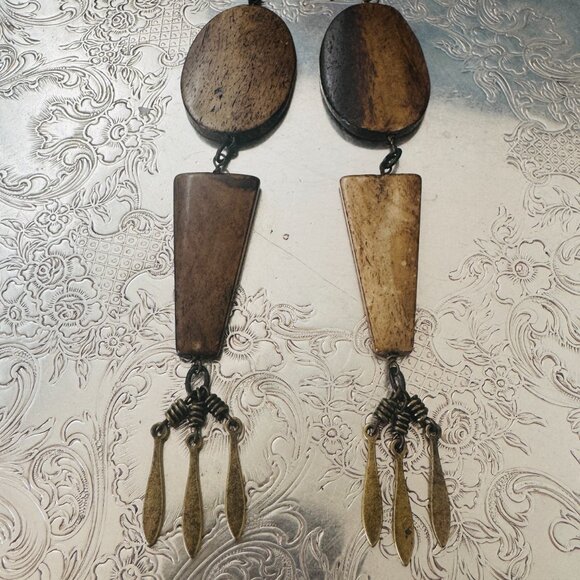 Earrings - Picture 2 of 4